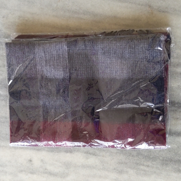 NWT. Men's 100% wool plaid scarf.